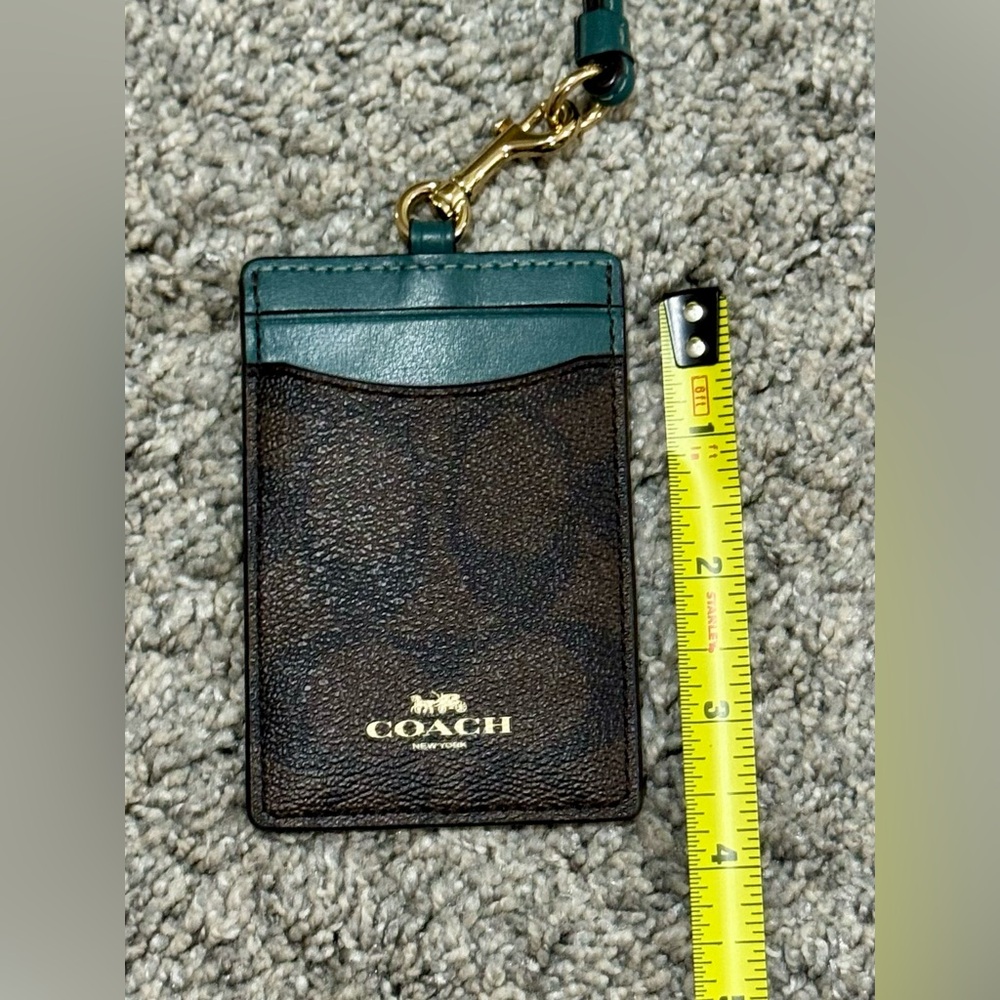 Coach ID Lanyard-Signature Canvas-Green Accent - Picture 5 of 7